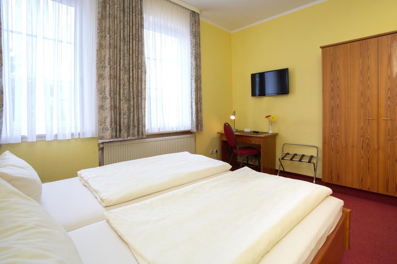 Hotel Garni Harzer Hof Osterode am Harz Екстериор снимка
