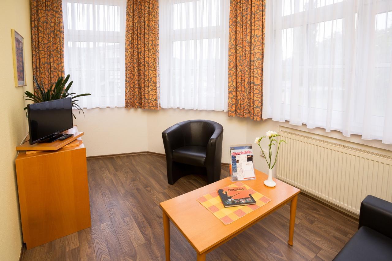 Hotel Garni Harzer Hof Osterode am Harz Екстериор снимка